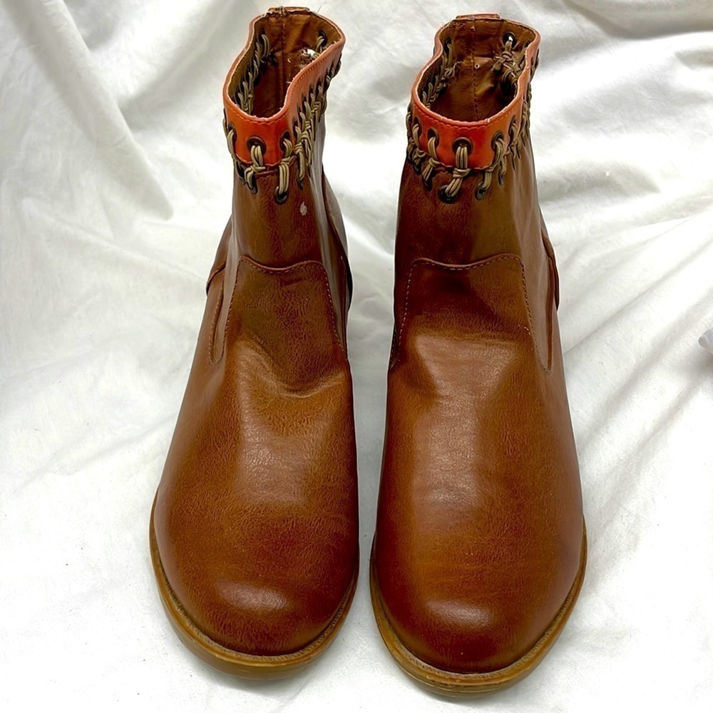NEW!!! Rampage faux leather rope top booties ladies sz 8m